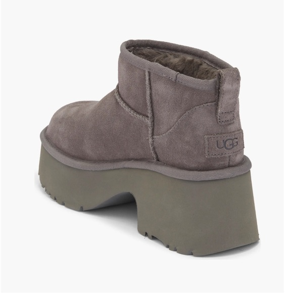UGGS Classic Ultra Mini New Heights Platform Boots New! (Women) - Picture 2 of 9